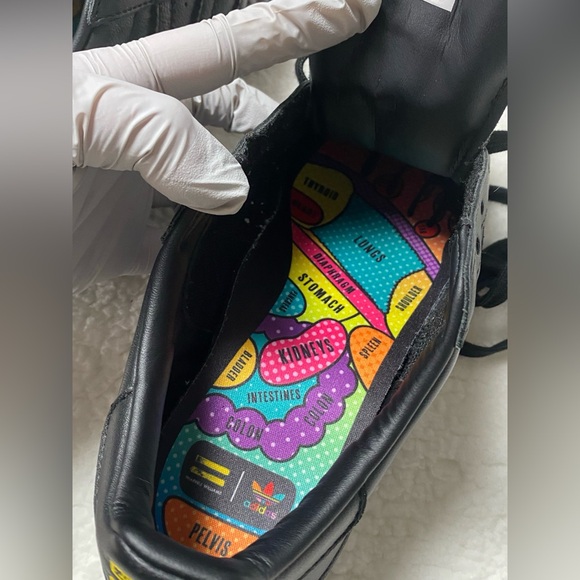 RARE NWOT Adidas Superstar x Pharrell Williams Sneakers in Black & Yellow - Picture 13 of 16